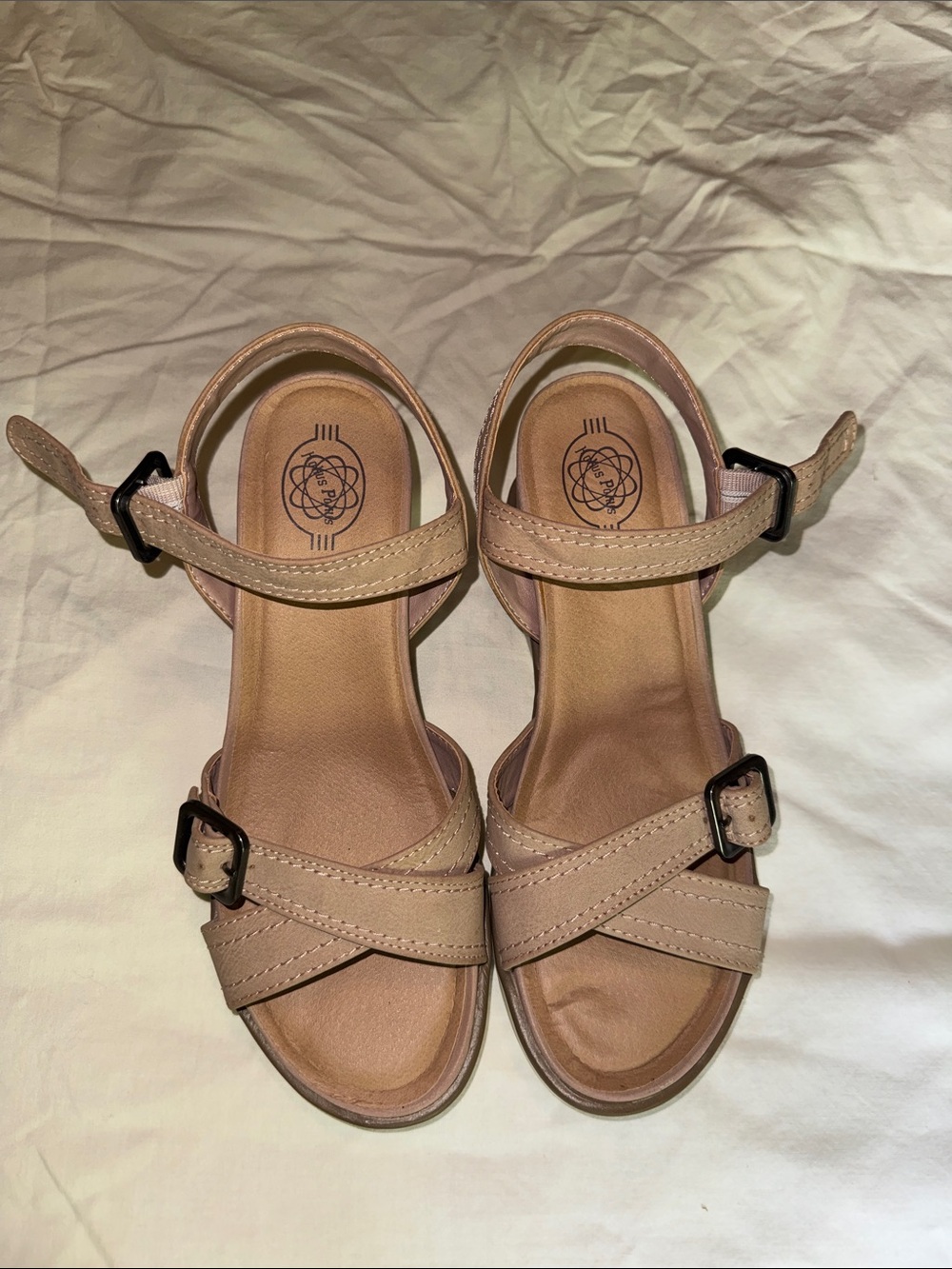 Hokus Pokus Womens Beige Strappy Buckle Sandals Size 8.5